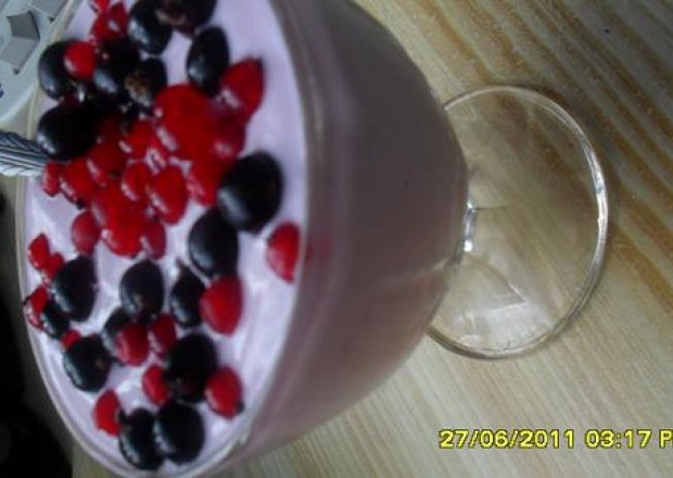 Fotografia przedstawiająca Jogurt owocowy
