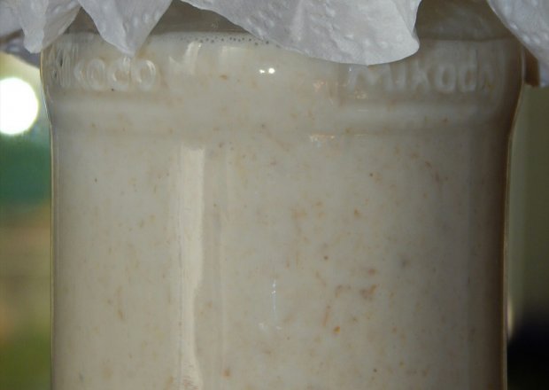 Fotografia przedstawiająca Jogurt owsiany wegański
