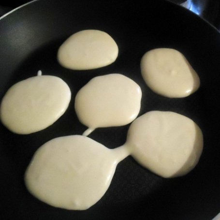 Krok 2 - Jogurtowe mini pancakes foto