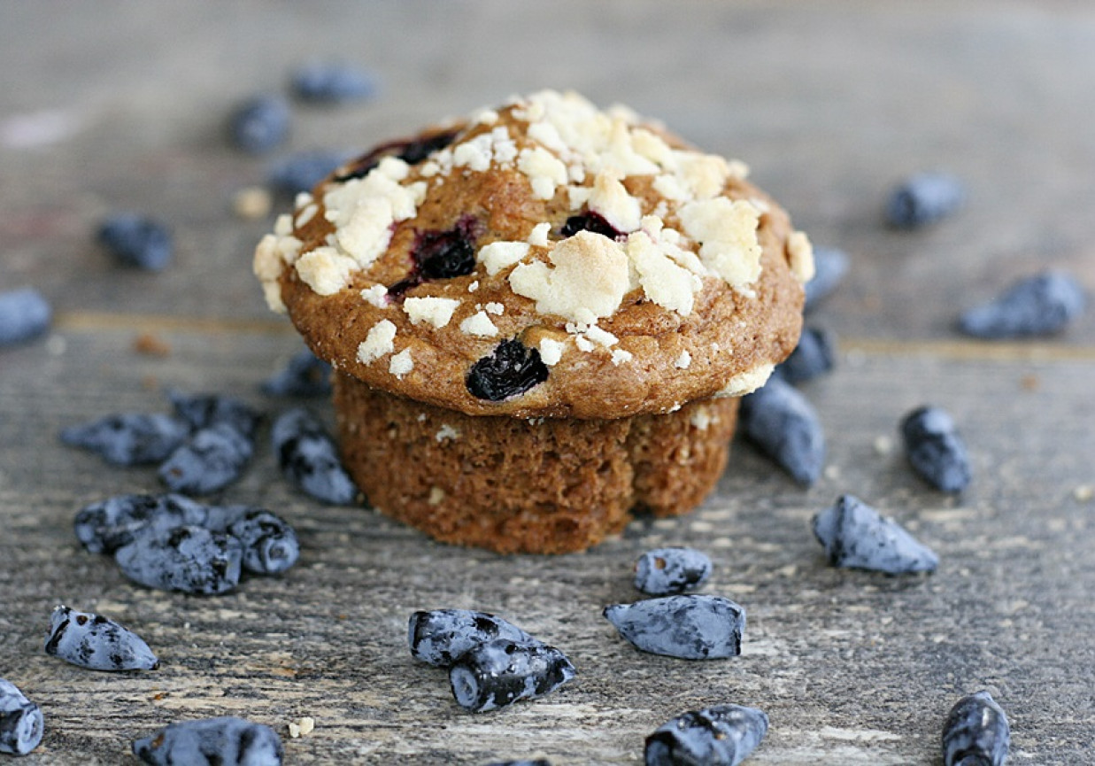 Jogurtowe muffinki z jagodami i kruszonką foto