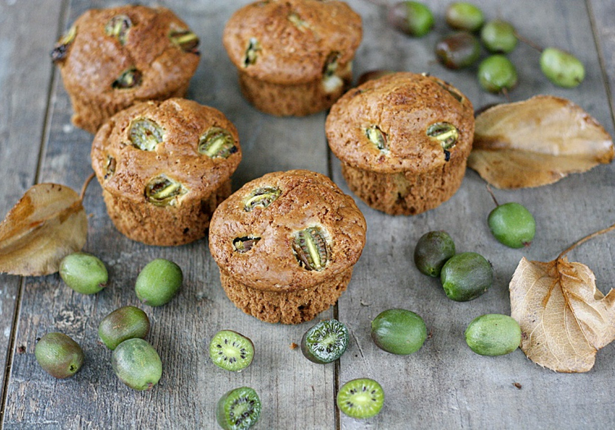 Jogurtowe muffinki z mini kiwi foto