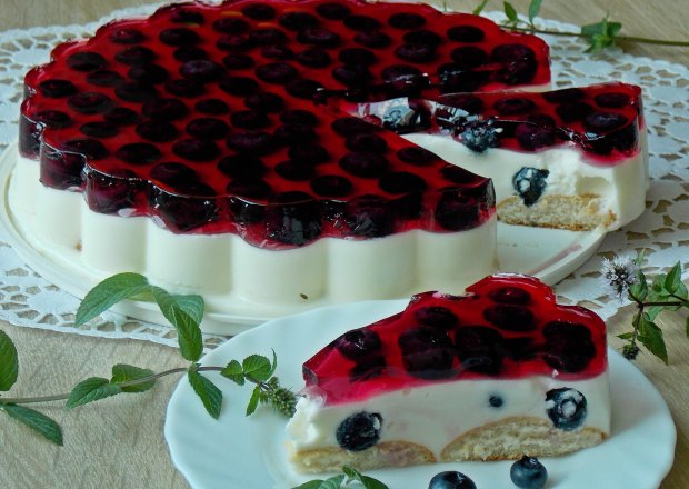 Fotografia przedstawiająca Jogurtowy deser z borówkami amerykańskimi
