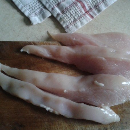 Krok 3 - Jogurtowy kurczak na patyku z prostym sosem grzybowym foto