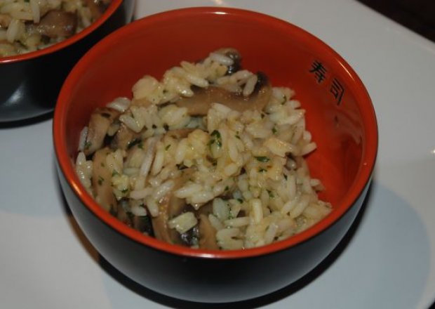 Fotografia przedstawiająca Jogurtowy ryż z pieczarkami