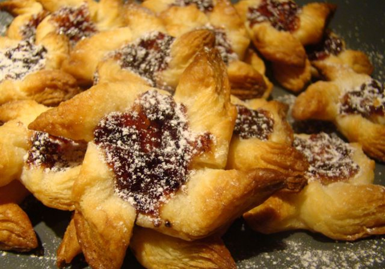 Joulutorttu - fińskie ciasteczka foto