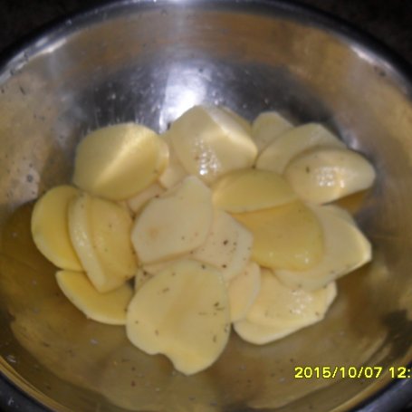 Krok 4 - Kaczka z jabłkami z karmelizowaną marchewką  foto