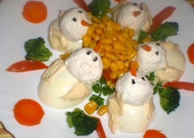Fotografia przedstawiająca Kaczuszki z jajek i sera