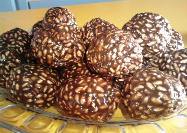 Fotografia przedstawiająca Kajmakowe kulki z ryżu