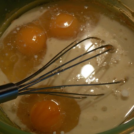Krok 1 - Kajmakowe muffinki z jabłkami i masłem orzechowym foto