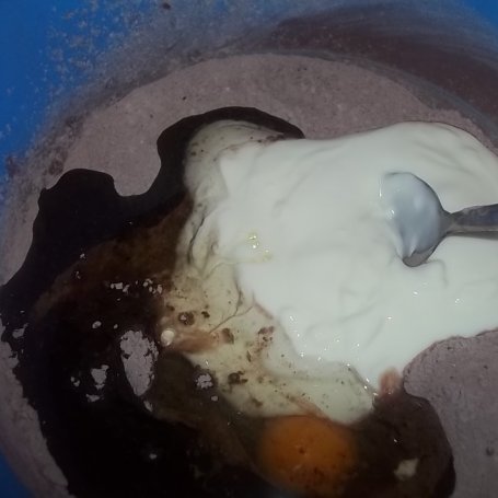 Krok 2 - Kakaowe ciasteczka z gruszką foto