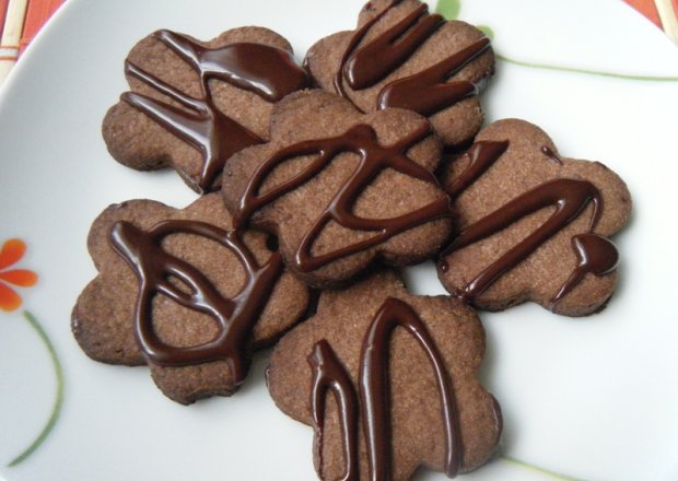 Fotografia przedstawiająca Kakaowe ciasteczka z imbirową nutką