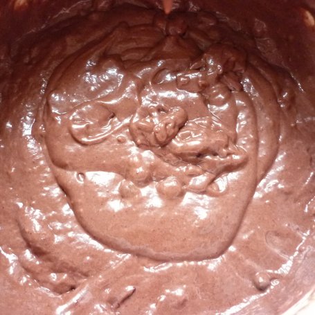 Krok 3 - Kakaowe ciasto z kremem foto