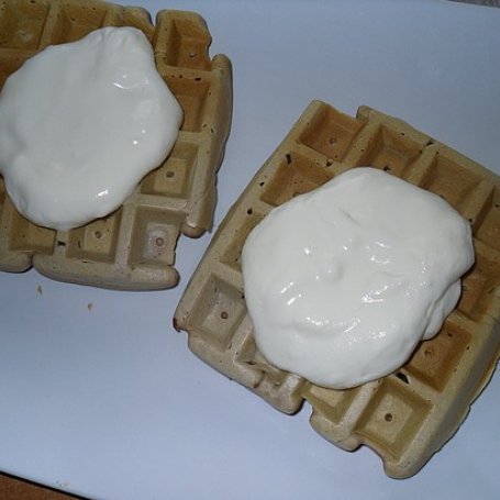 Krok 2 - Kakaowe gofry z mascarpone foto