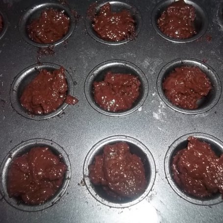 Krok 3 - Kakaowe mini muffinki foto