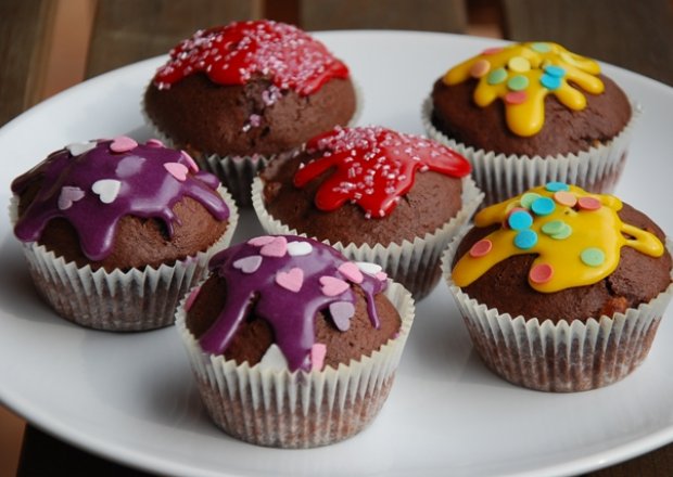 Fotografia przedstawiająca Kakaowe muffinki - Kolorowe kleksy