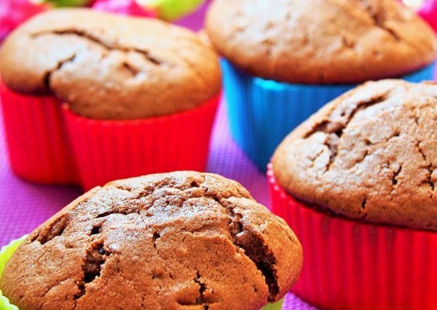 Fotografia przedstawiająca Kakaowe muffinki na maślance