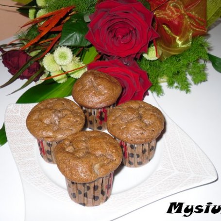 Krok 5 - Kakaowe muffinki z bananami foto