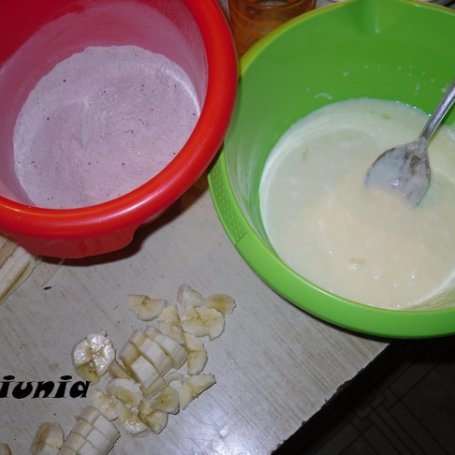 Krok 1 - Kakaowe muffinki z bananami foto
