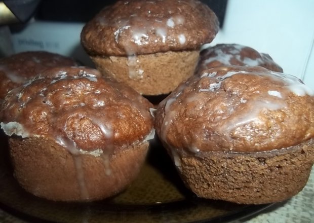 Fotografia przedstawiająca Kakaowe muffinki z kokosem