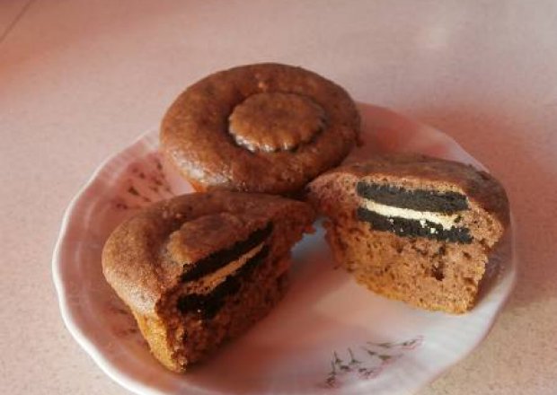 Fotografia przedstawiająca Kakaowe muffinki z markizami.