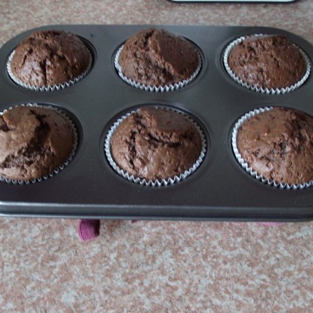 Krok 4 - Kakaowe muffiny z nutą piernika - choinki foto