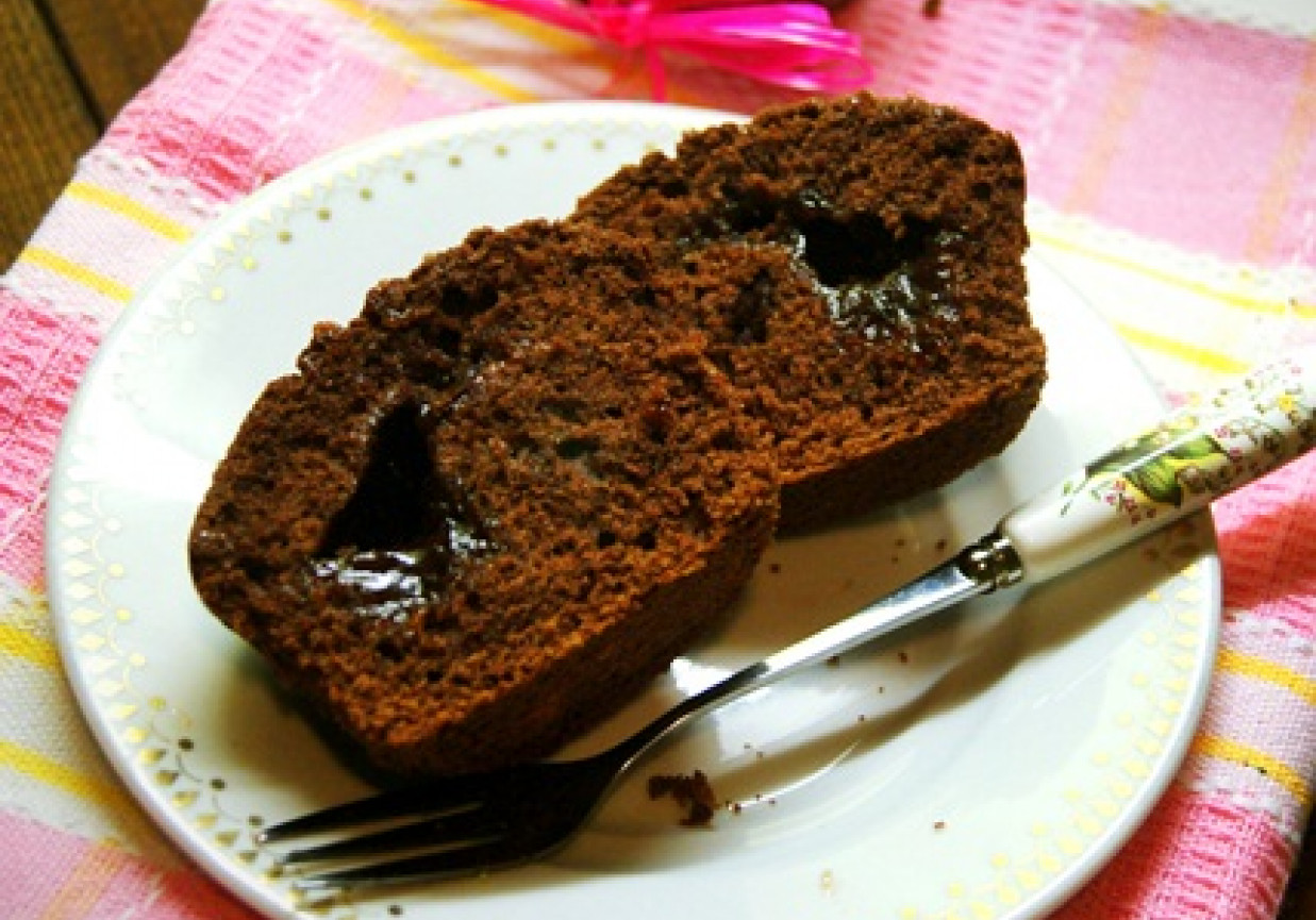 Kakaowe muffiny z powidłami śliwkowymi foto