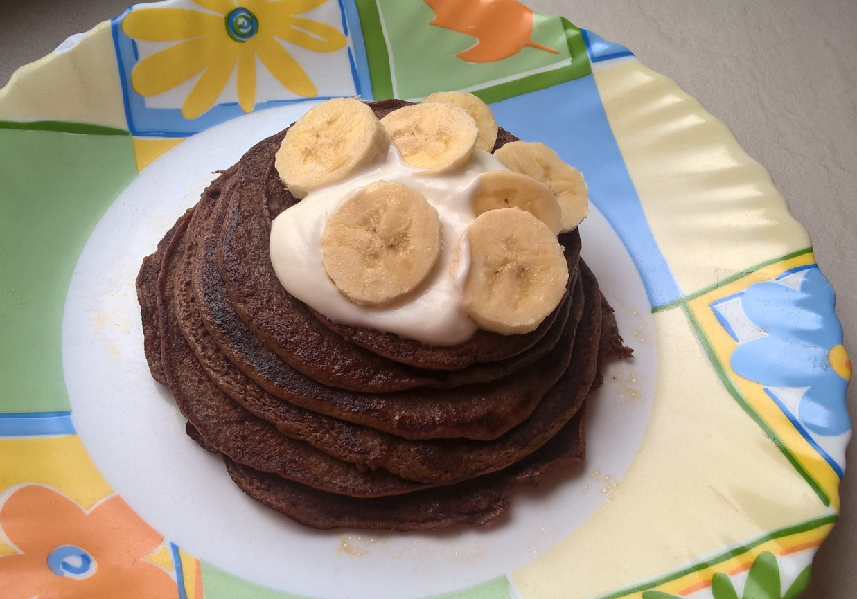 Kakaowe pancakes z bananami foto