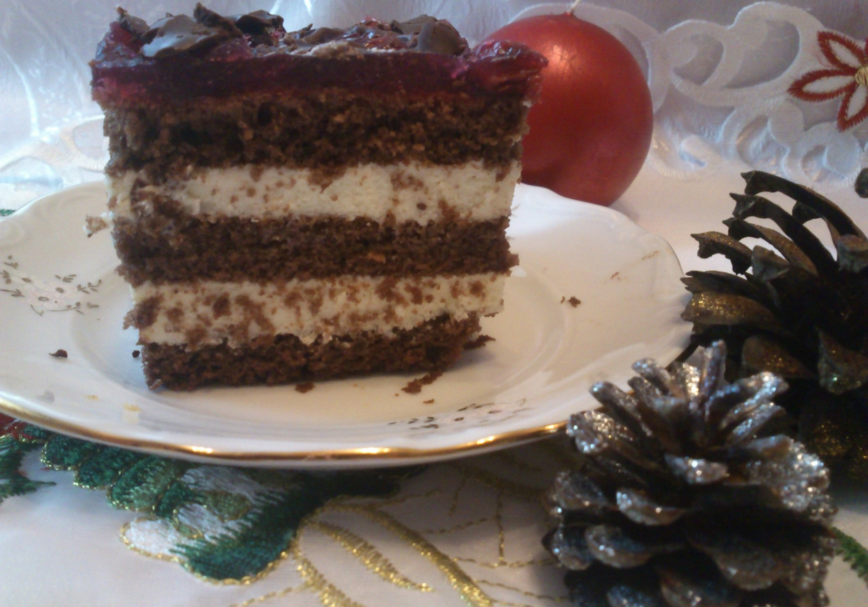 Kakaowo - wiśniowy tort z kremem i galaretką foto