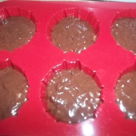 Krok 3 - Kakaowo-bananowe muffinki z mikrofalówki foto
