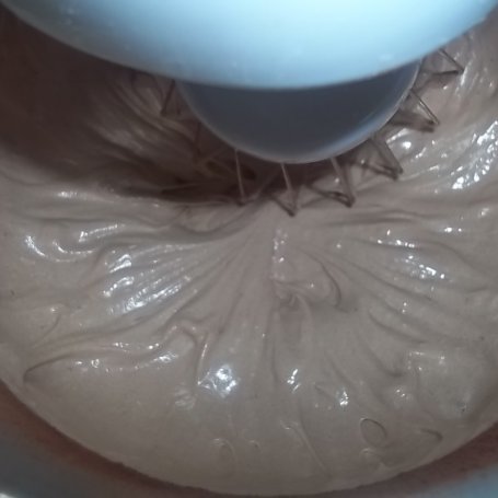 Krok 2 - Kakaowy biszkopt z dwóch jaj foto