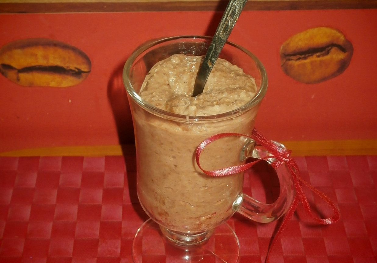 Kakaowy deser z kaszy gryczanej. foto
