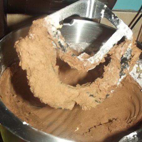 Krok 1 - Kakaowy sernik z bitą śmietaną foto