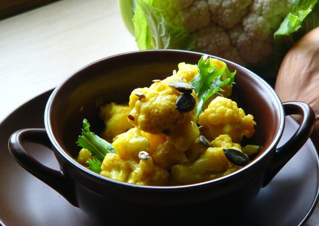 Fotografia przedstawiająca Kalafior curry w mleku kokosowym