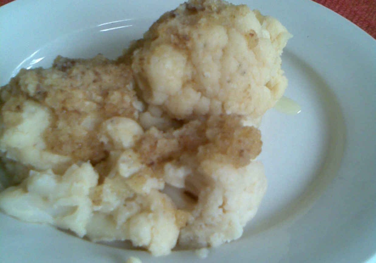 Kalafior z bułeczką i cebulką foto