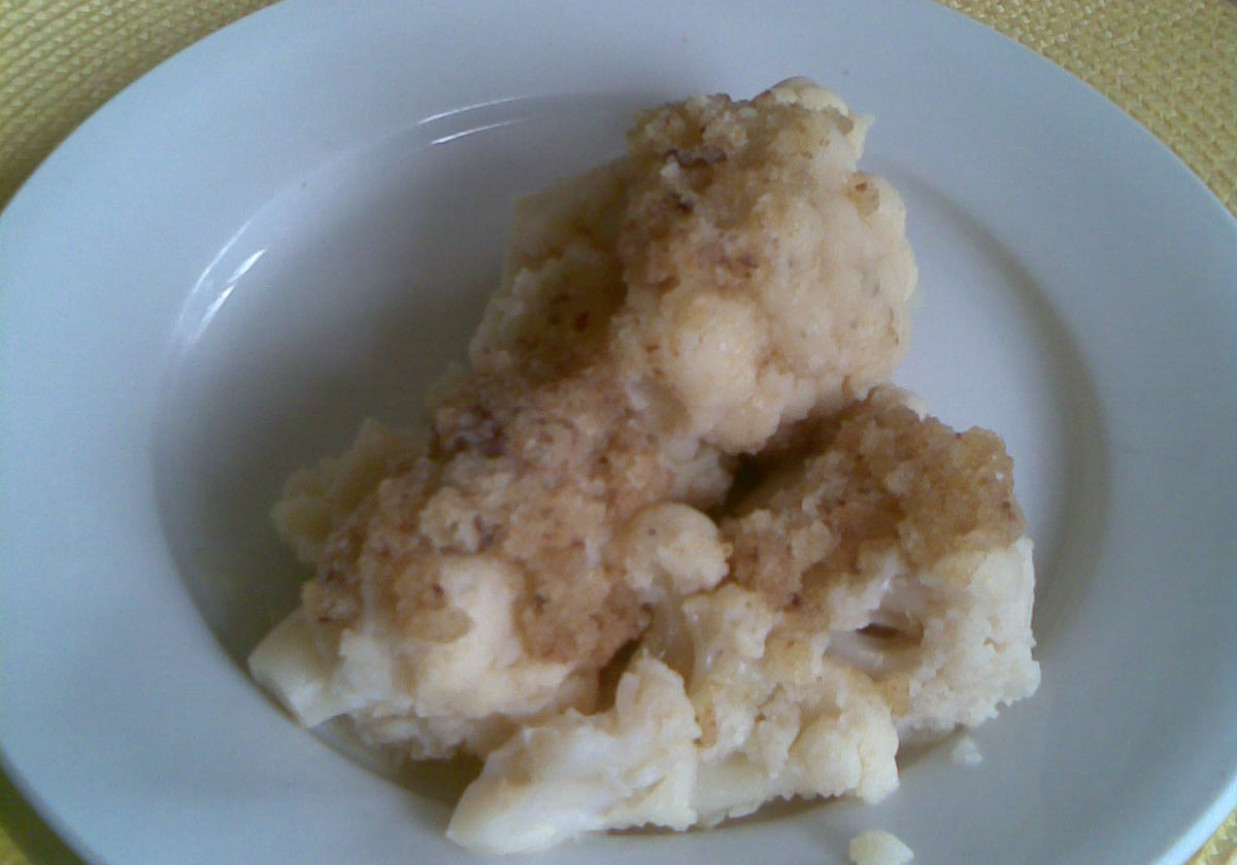 Kalafior z bułeczką i cebulką foto