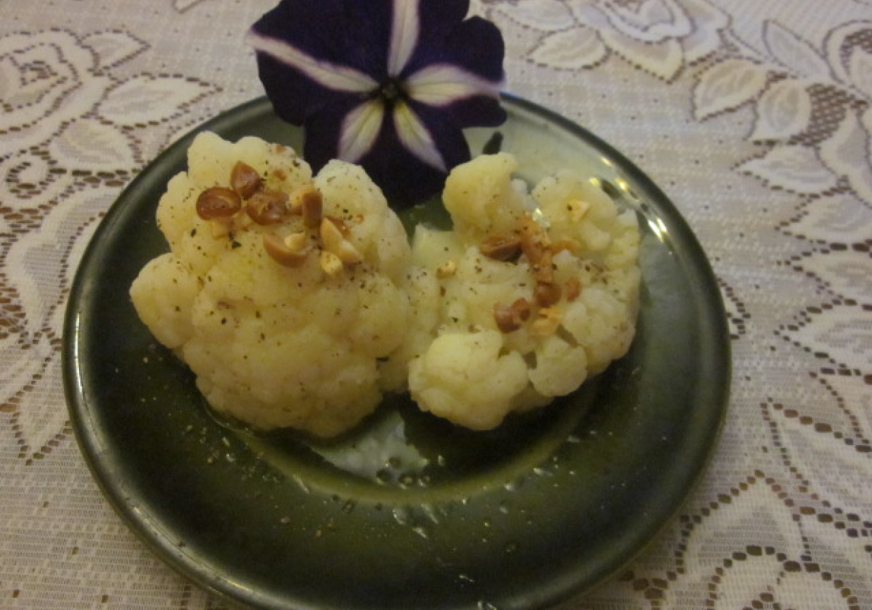 Kalafior z orzeszkami wasabi foto