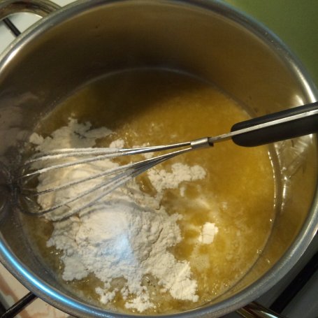 Krok 2 - Kalafior zapiekany w sosie serowym foto