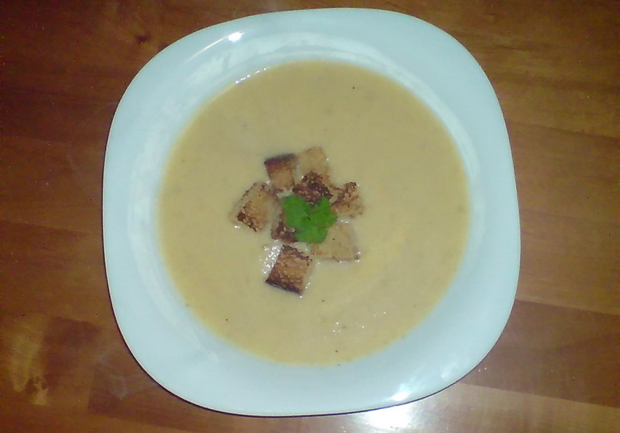 kalafiorowo-serowa zupa krem foto