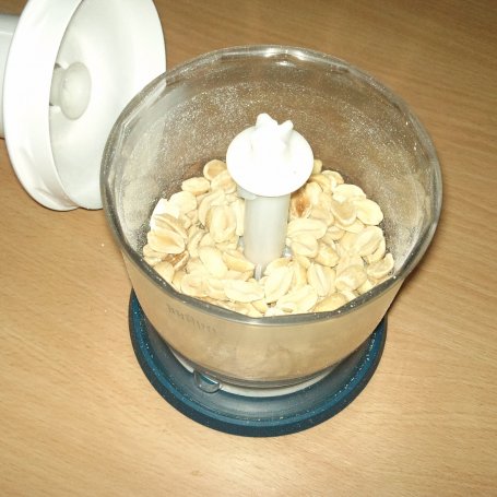 Krok 1 - Kanapka z domowym masłem orzechowym foto