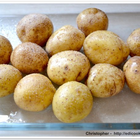 Krok 1 - Kanaryjskie ziemniaki czyli pomarszczone z sosem mojo foto