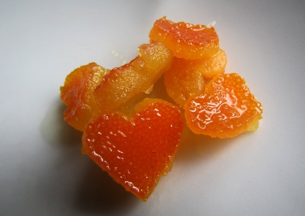 Fotografia przedstawiająca Kandyzowana skórka pomarańczowa