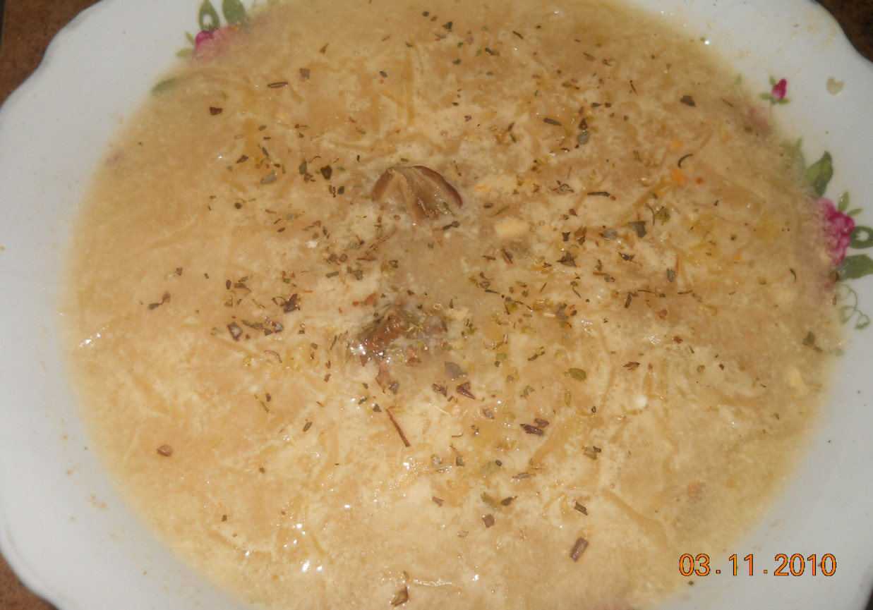 kapuśniak z kaszą i grzybami foto