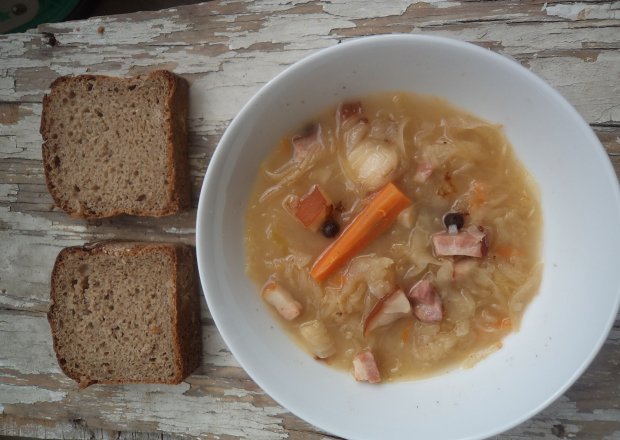 Fotografia przedstawiająca KAPUŚNIONKA zupa z kiszonej kapusty-z kuchni Cieszyńskiej :)