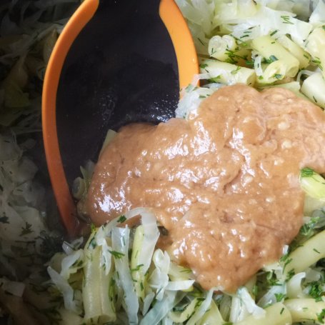 Krok 7 - Kapusta biała z koperkiem i fasolką foto