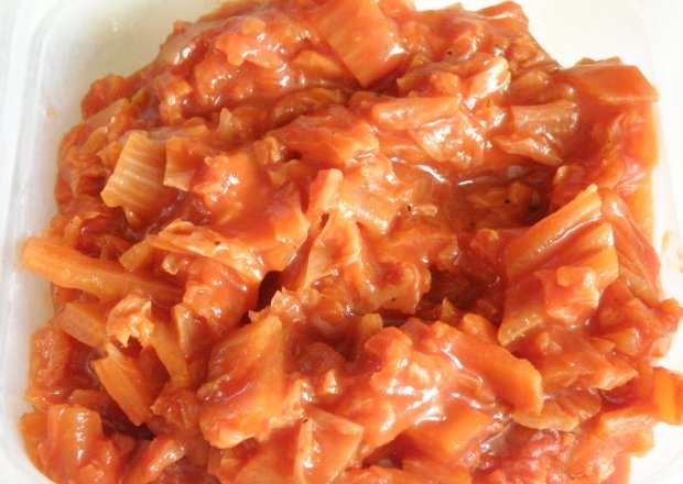 Fotografia przedstawiająca Kapusta pekińska w pomidorach