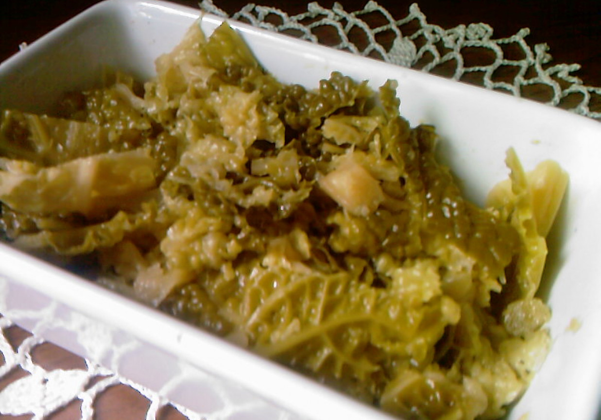 Kapusta włoska z jabłkami foto