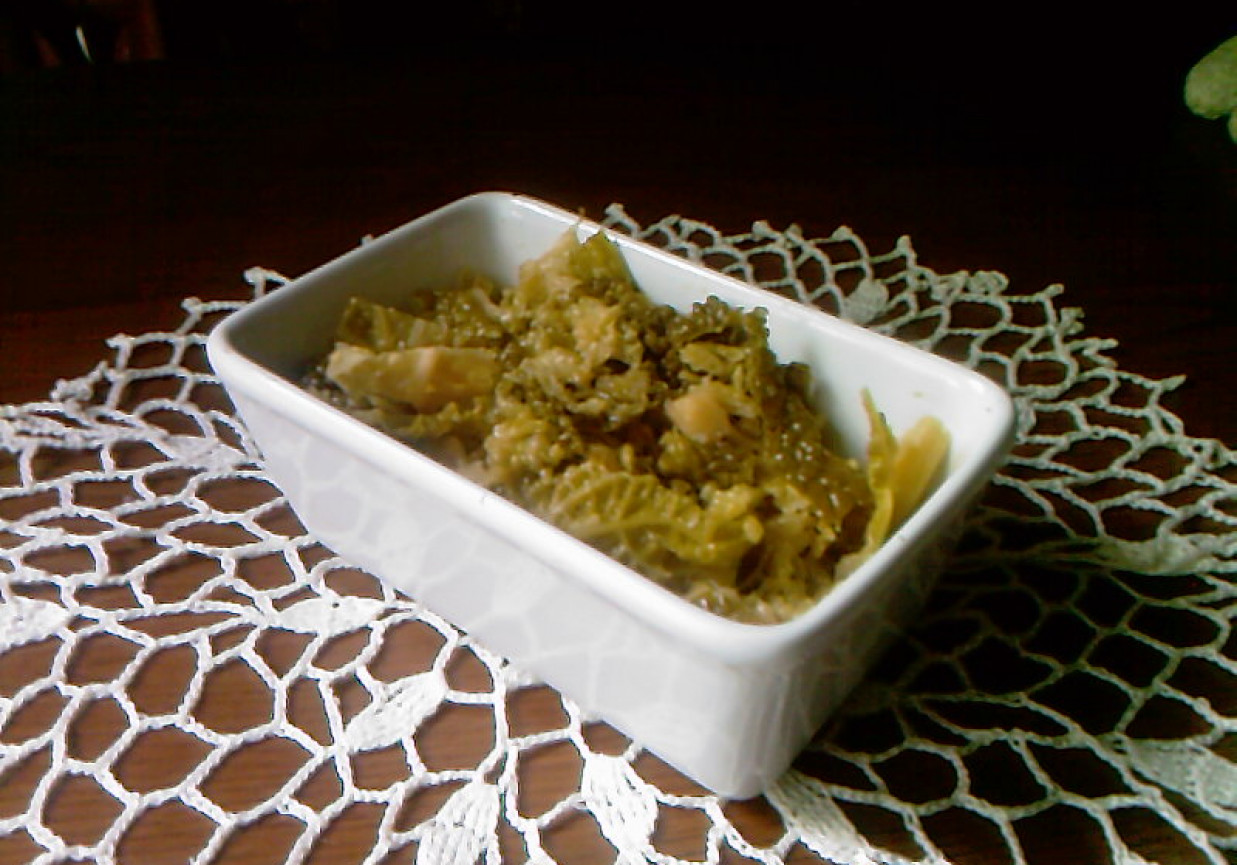 Kapusta włoska z jabłkami foto