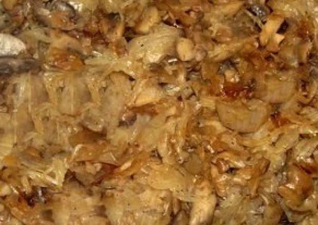 Fotografia przedstawiająca Kapusta z grzybami