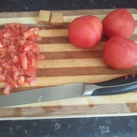 Krok 2 - Kapusta z pomidorami. foto