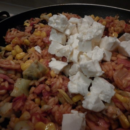 Krok 10 - Karczochowo - pomidorowe risotto. foto